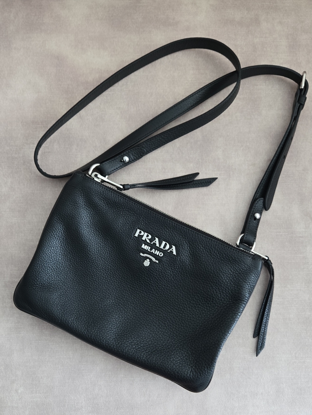 Prada Vitello Phenix Bandoliera Crossbody Bag with Silver-Tone Logo - Picture 3 of 16